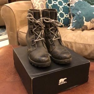 SOREL WOMEN JOAN OF ARCTIC WEDGE II - Size 6 in QUARRY